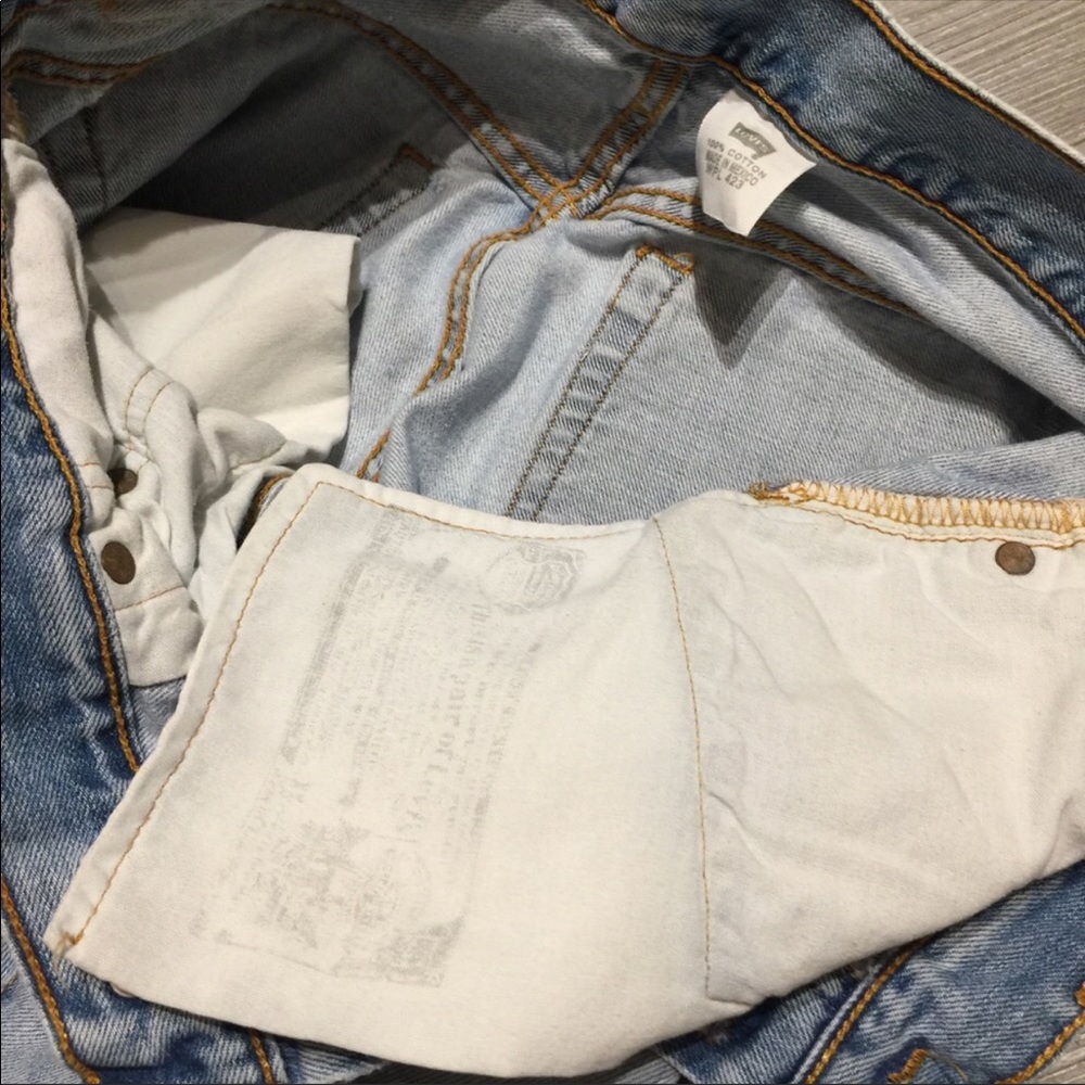 SOLD Vintage LEVIS 501 High Rise Button Fly Jeans - Picture 7 of 8